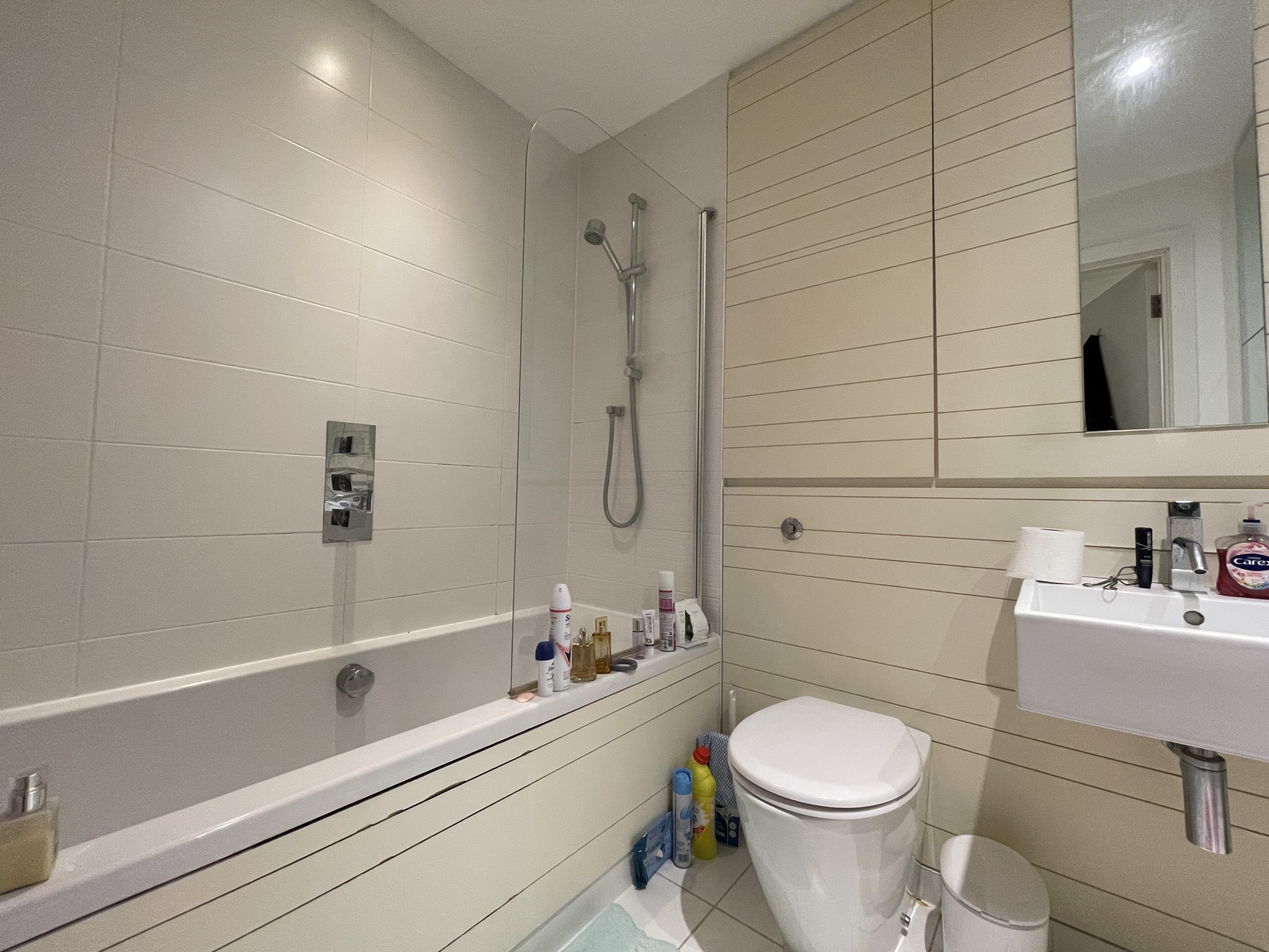 Spectrum Apartments, Central Promenade, Douglas, Isle of Man, IM2 4JL. — Photo 2 of 4