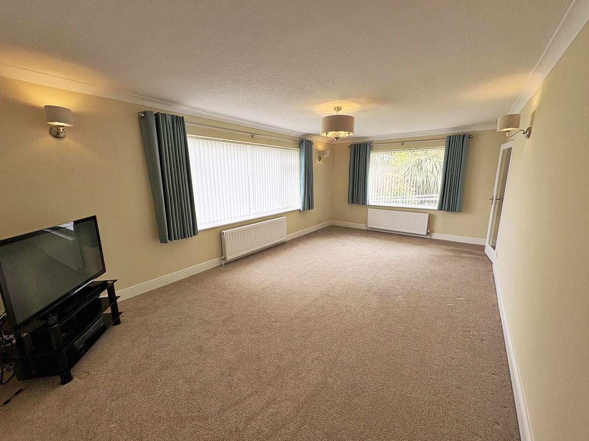 Cooil Breryk, Grove Mount, Ramsey, Isle of Man, IM8 3HL. — Photo 4 of 15