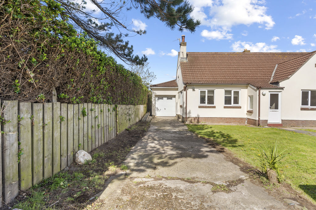 Westholme, Shore Road, Kirk Michael IM6 1HA. — Photo 2 of 26