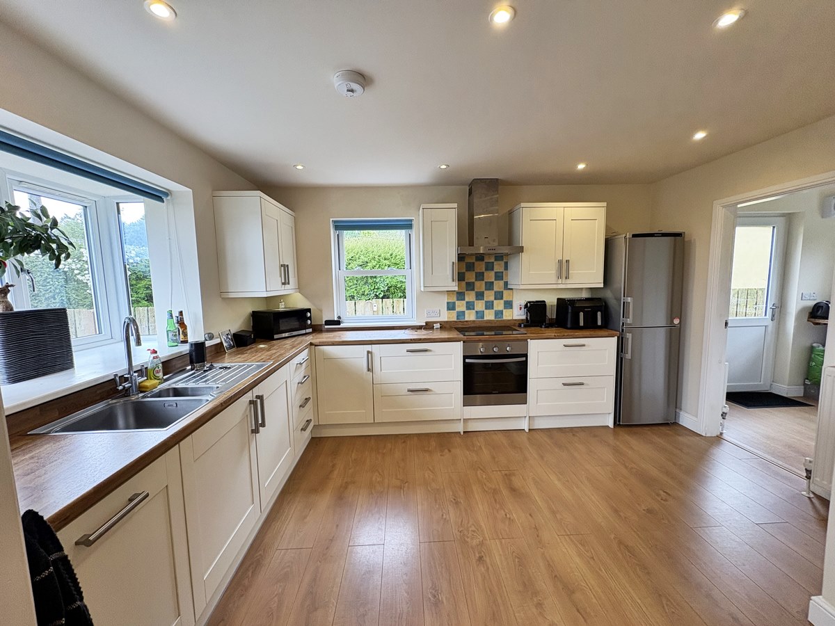 Cowan Head, Crescent Road, Ramsey, Isle of Man, IM8 2JR. — Photo 5 of 17