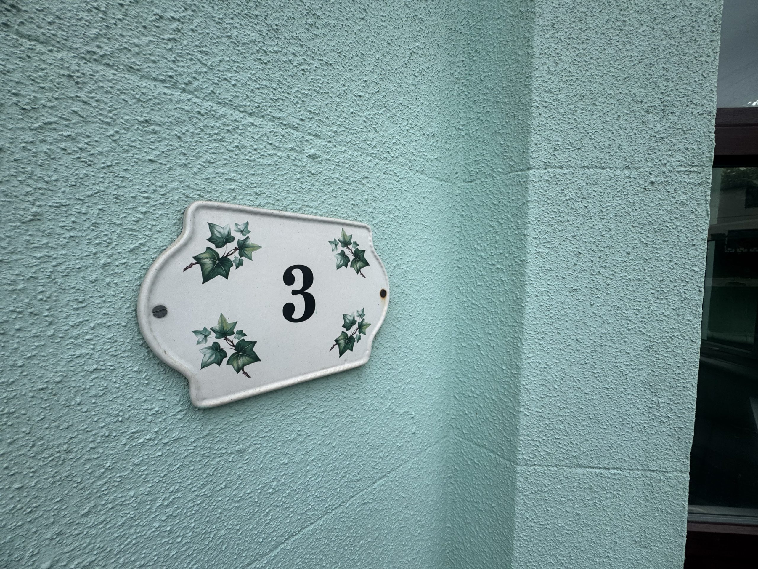 3 Laureston View , Ballaquayle Road , Douglas , Isle of Man , IM2 5DA. — Photo 2 of 12