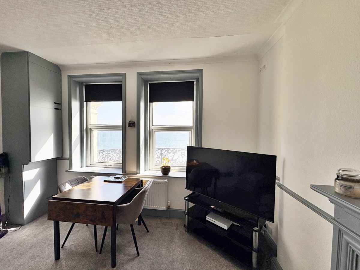 Antrim Apartments, Mooragh Promenade, Ramsey, Isle of Man, IM8 3AQ. — Photo 5 of 10