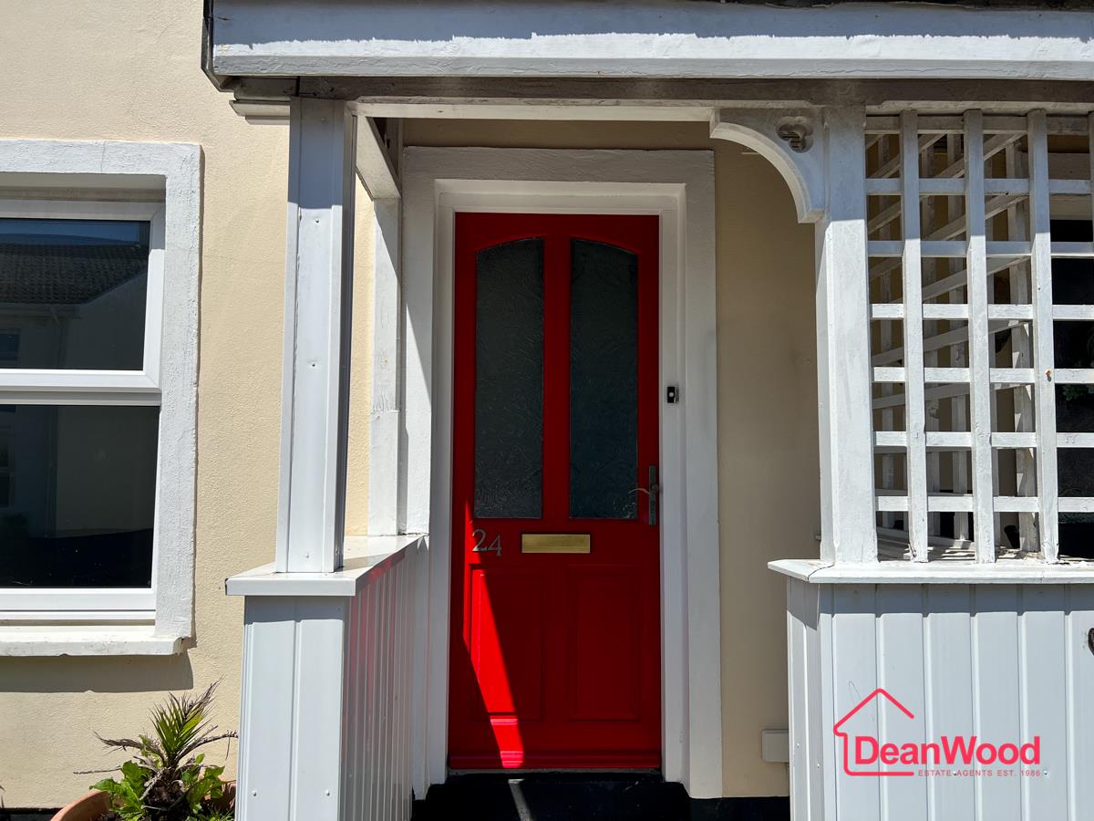 24 Hillberry Lakes, Governors Hill, Douglas, Isle of Man. — Photo 2 of 17