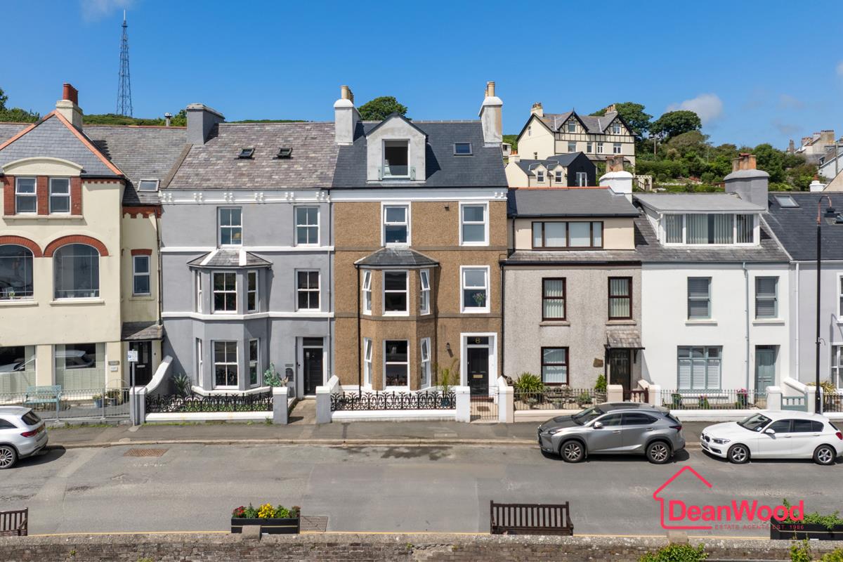 8 Primrose Terrace, Port St Mary, Isle of Man. — Photo 1 of 35