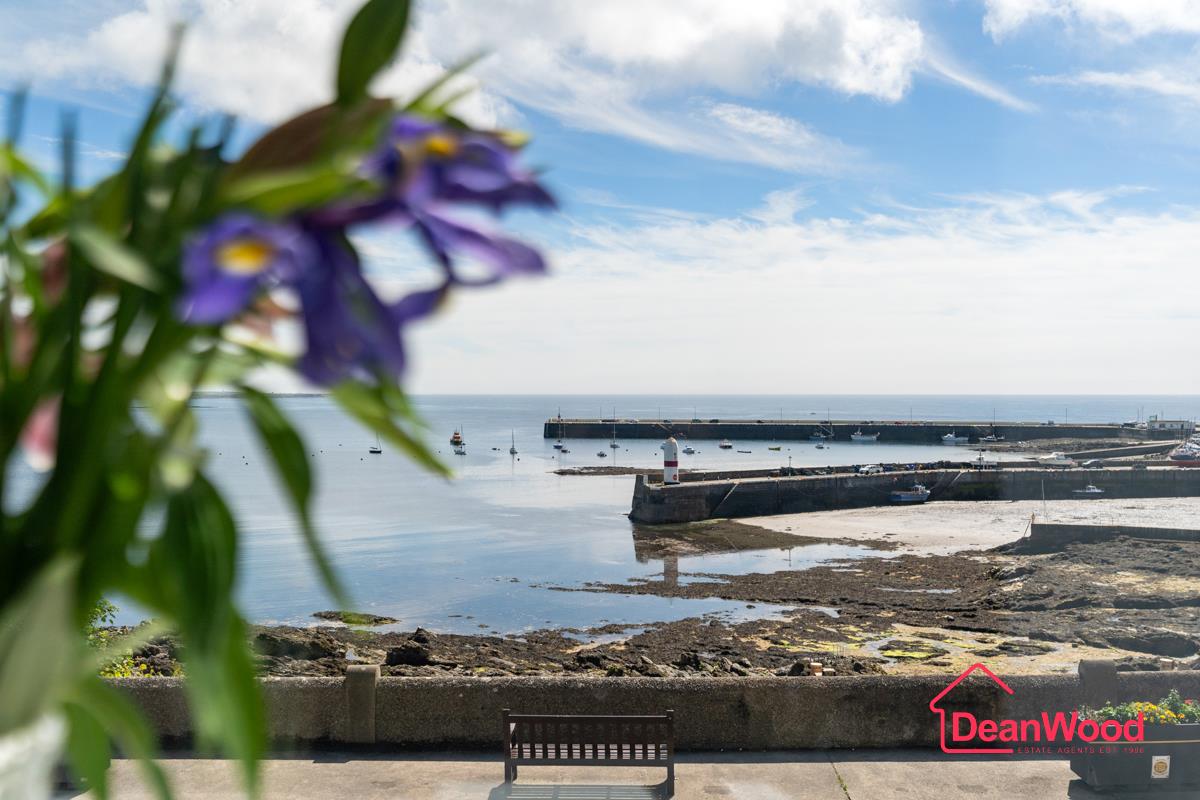 8 Primrose Terrace, Port St Mary, Isle of Man. — Photo 4 of 35