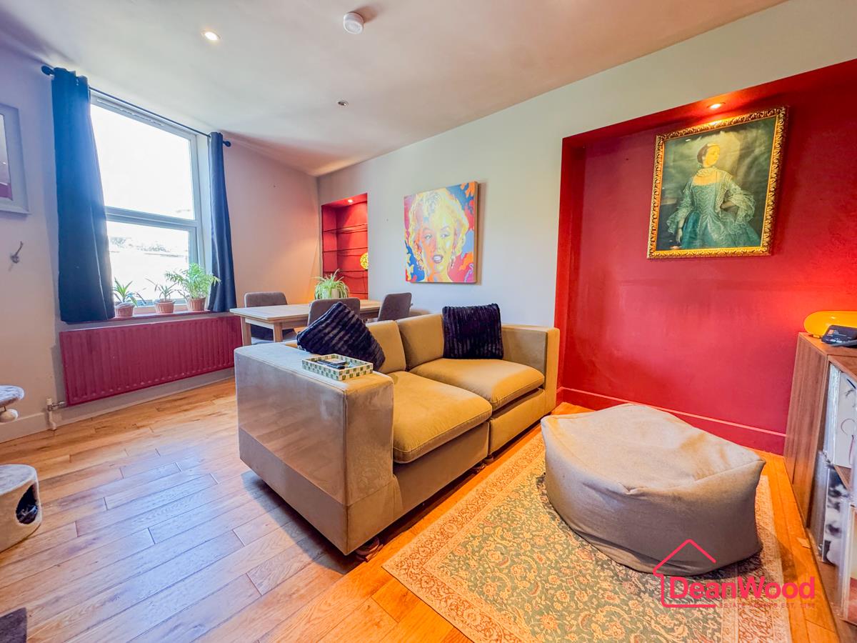 Apt 7 Delamere, 6 Castle Drive, Douglas, Isle Of Man. — Photo 4 of 16