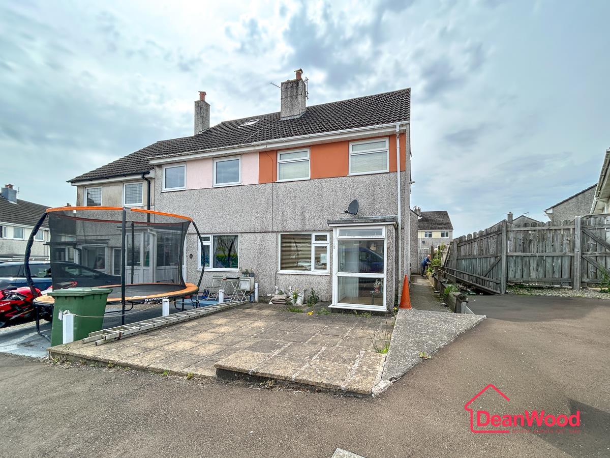 11 Lhon Dhoo Close, Onchan, Isle Of Man. — Photo 2 of 17