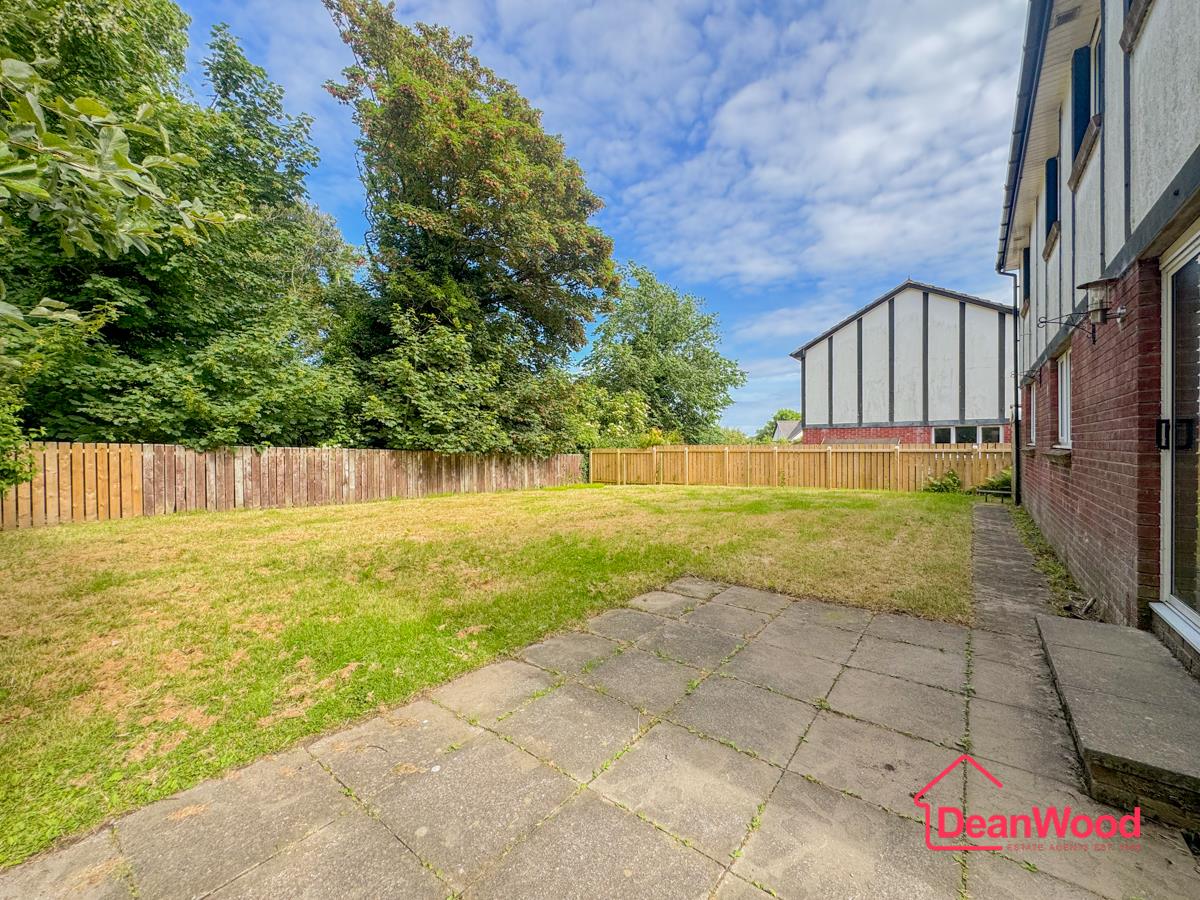 41, Hollin Bank, Tromode Woods, Douglas. — Photo 2 of 48
