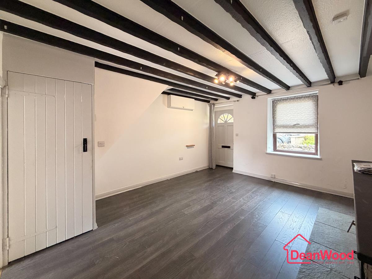 2 Chapel Terrace, Glen Road, Laxey. — Photo 4 of 14