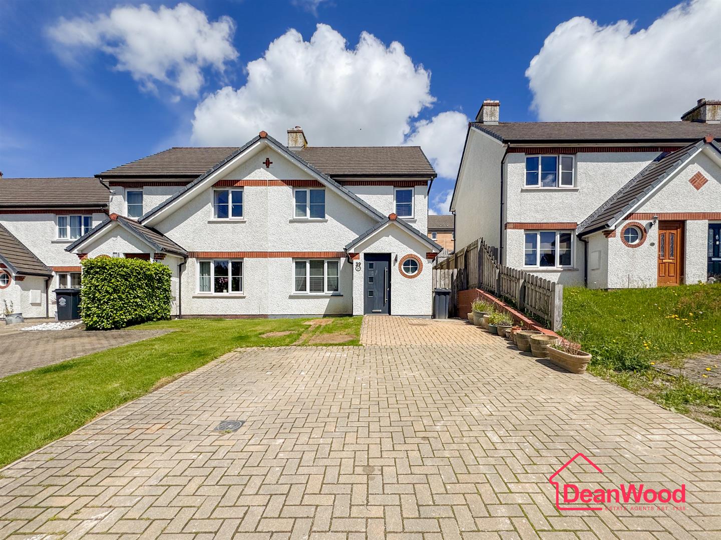 39 Samuel Webb Crescent, Douglas, Isle Of Man. — Photo 2 of 28