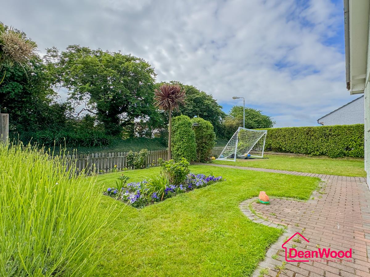 37 Cannan Avenue, Kirk Michael, Isle Of Man. — Photo 4 of 45
