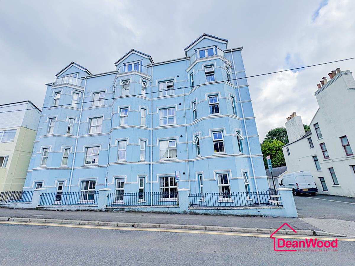 Apartment 3 Wellington House Waterloo Road, Ramsey. — Photo 1 of 7