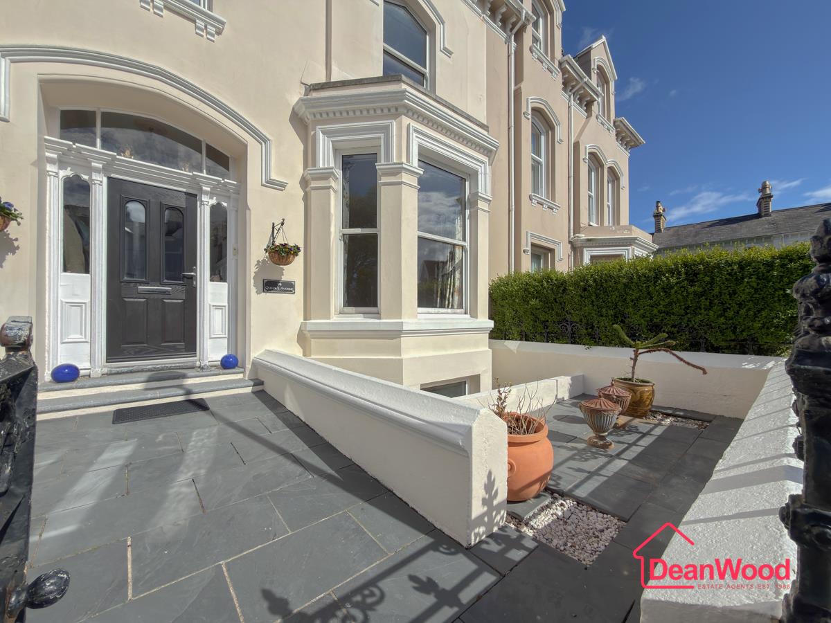 14 Queens Avenue, Douglas. — Photo 3 of 46