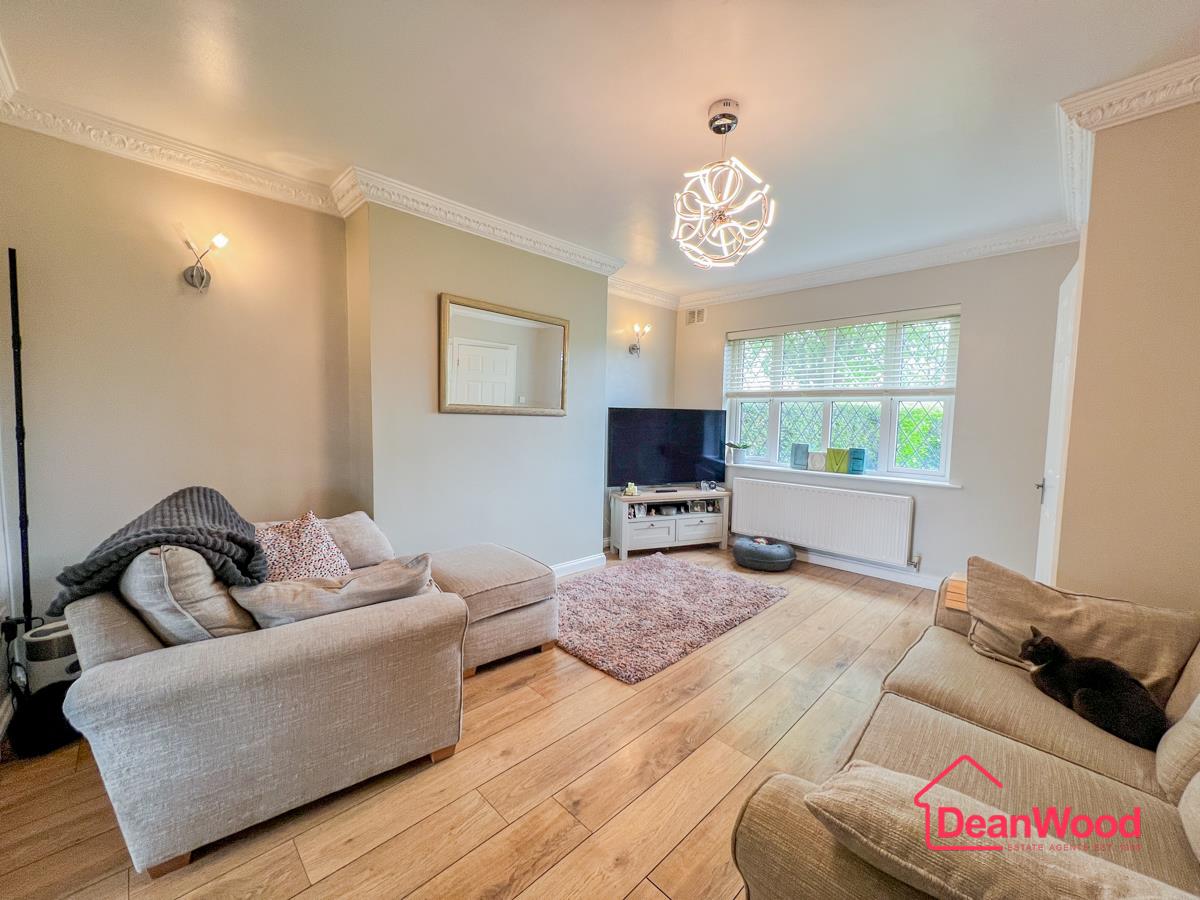32 Berry Woods Grove, Douglas, Isle Of Man. — Photo 5 of 27