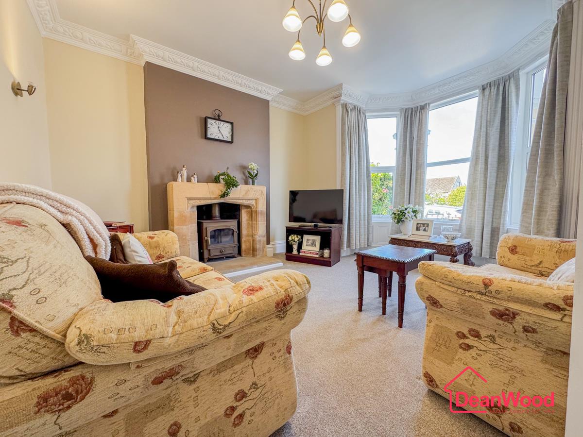 York House, 9, Droghadfayle Park, Port Erin, Isle of Man. — Photo 4 of 35
