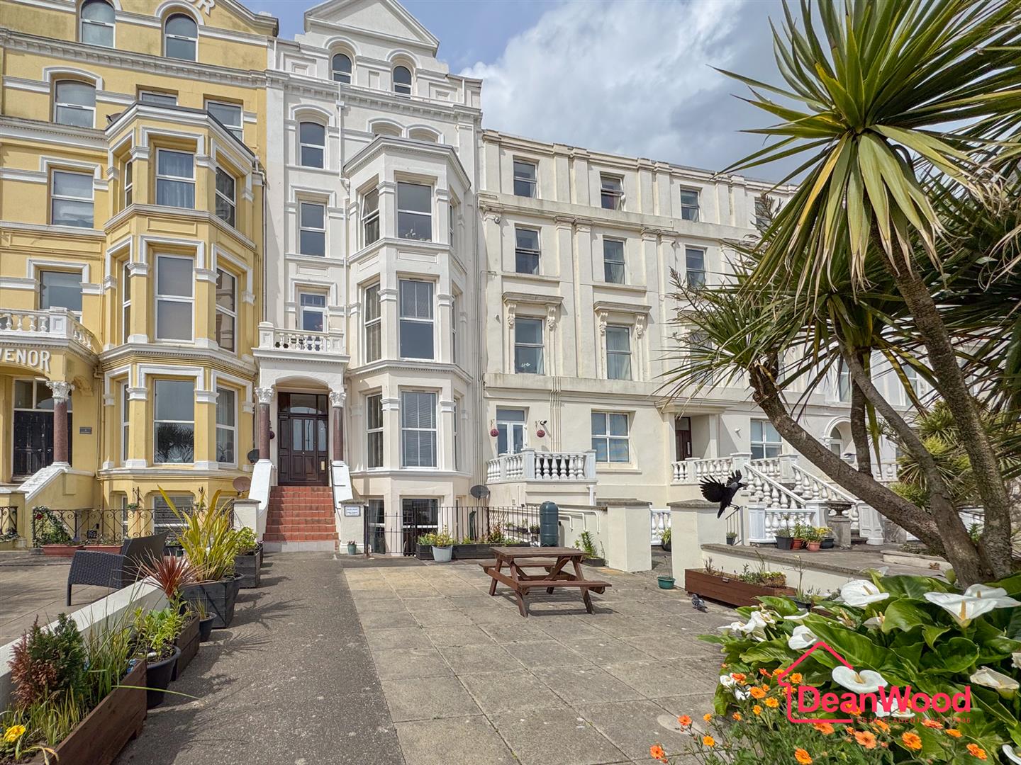 Apartment 3, Palm Court, Douglas, Isle Of Man. — Photo 1 of 29