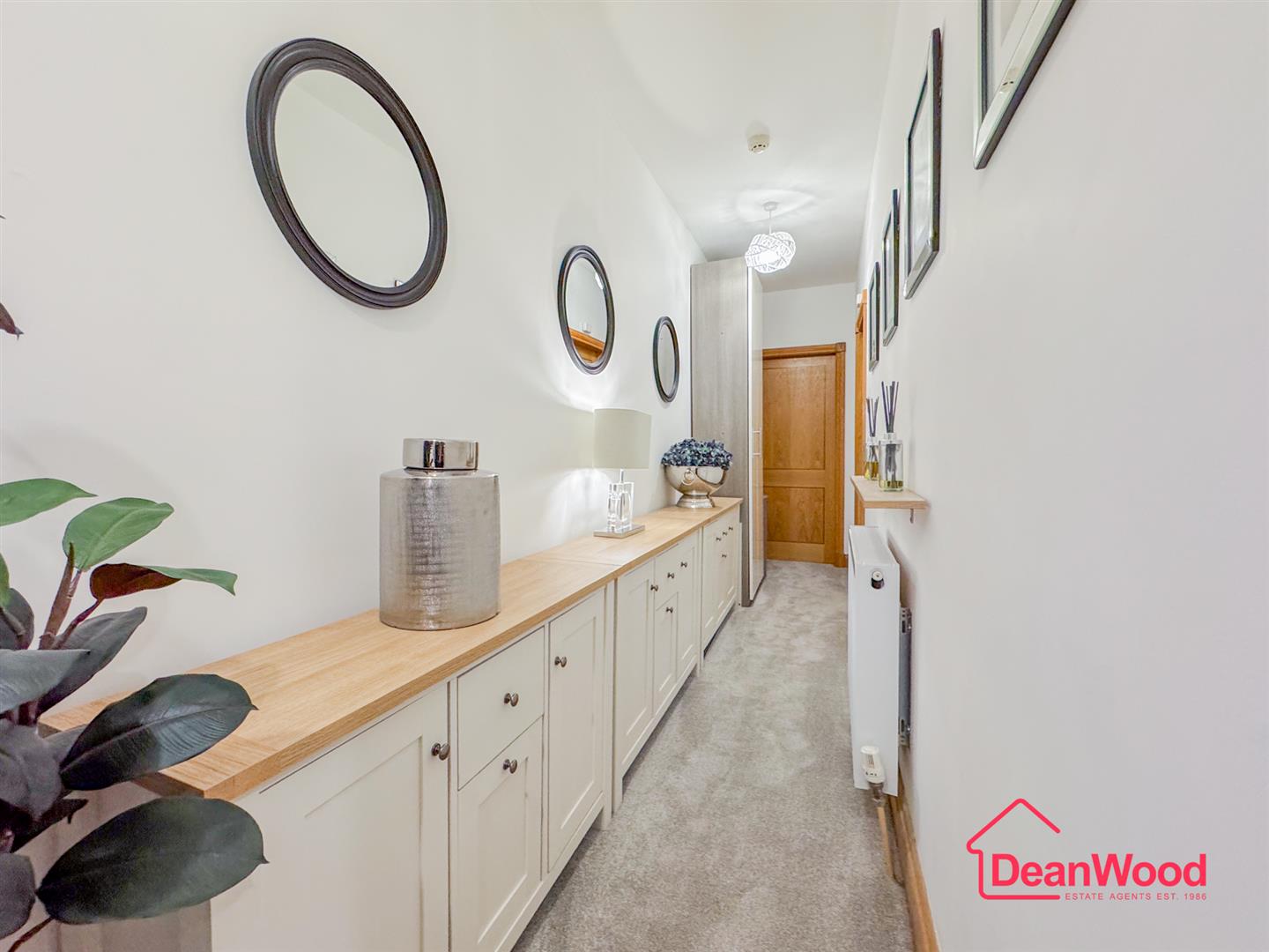 Apartment 3, Palm Court, Douglas, Isle Of Man. — Photo 4 of 29