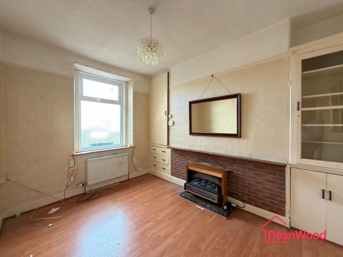 15 Dalton Street, Douglas. — Photo 4 of 12