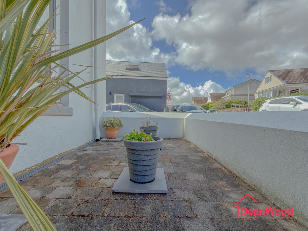 1 Mount View Terrace, Onchan, Isle of Man. — Photo 3 of 18