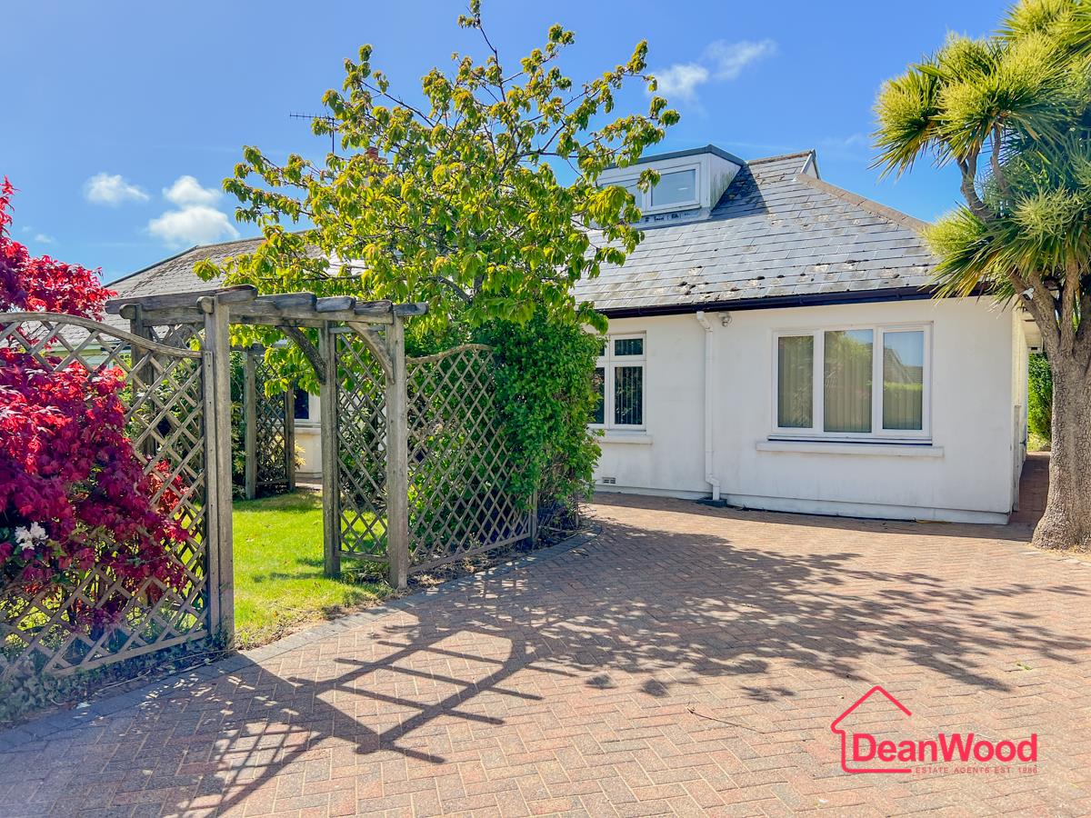 11 Ballagarey Road, Glen Vine, Isle of Man. — Photo 3 of 32