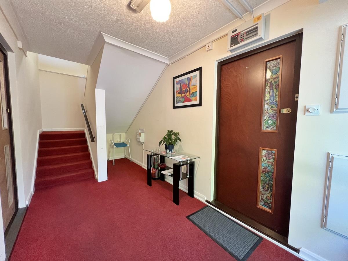 30, Saddle Mews, Douglas. — Photo 4 of 21