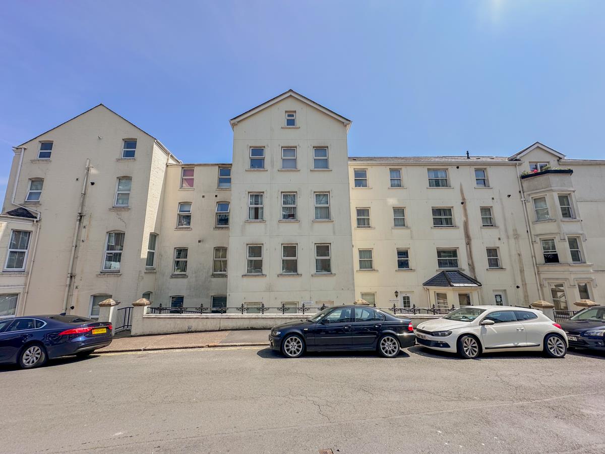 Beechwood Apartments, Empire Terrace, Douglas, Isle Of Man. — Photo 1 of 13