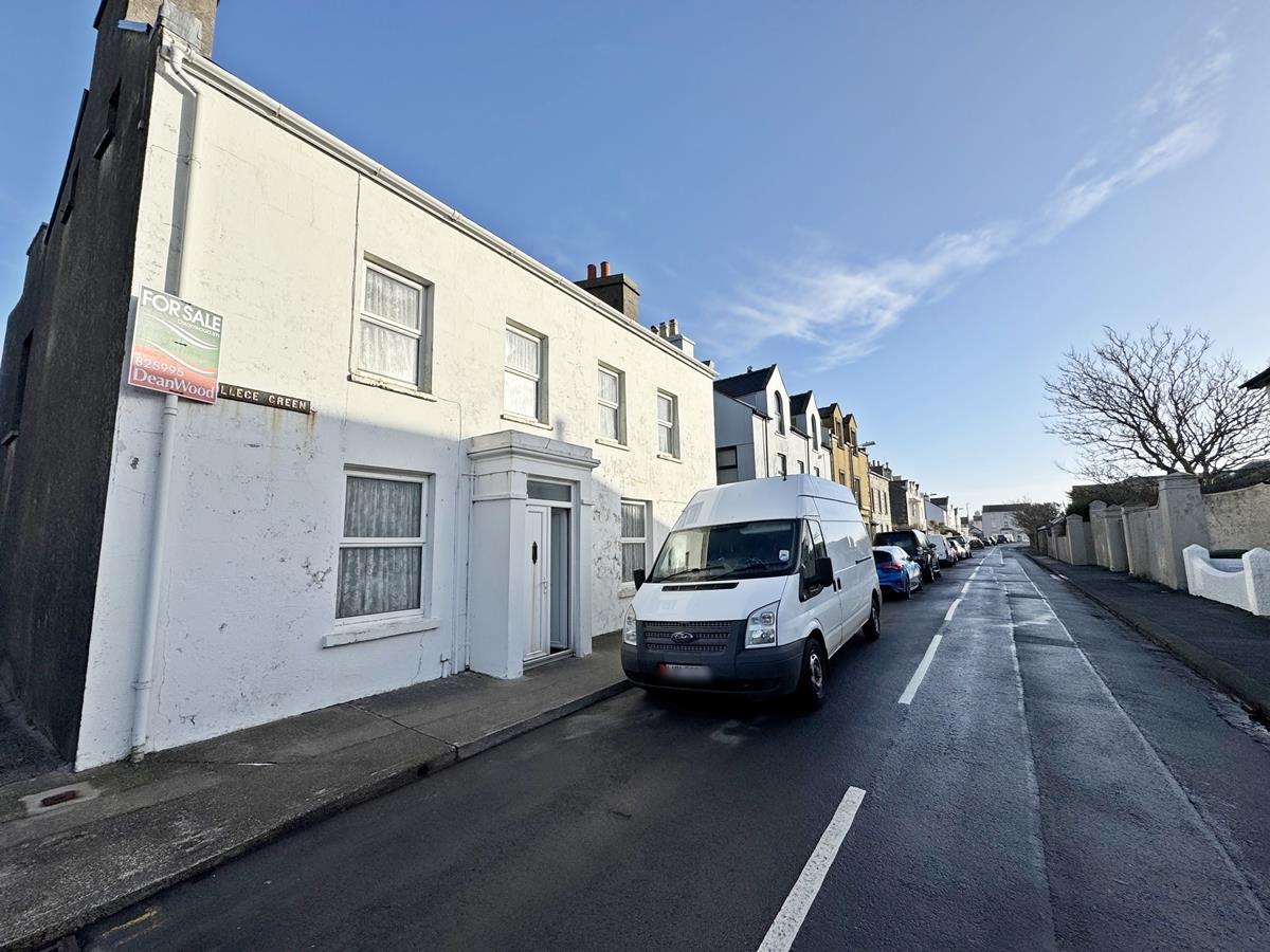 1, College Green, Castletown, Isle of Man. — Photo 1 of 24