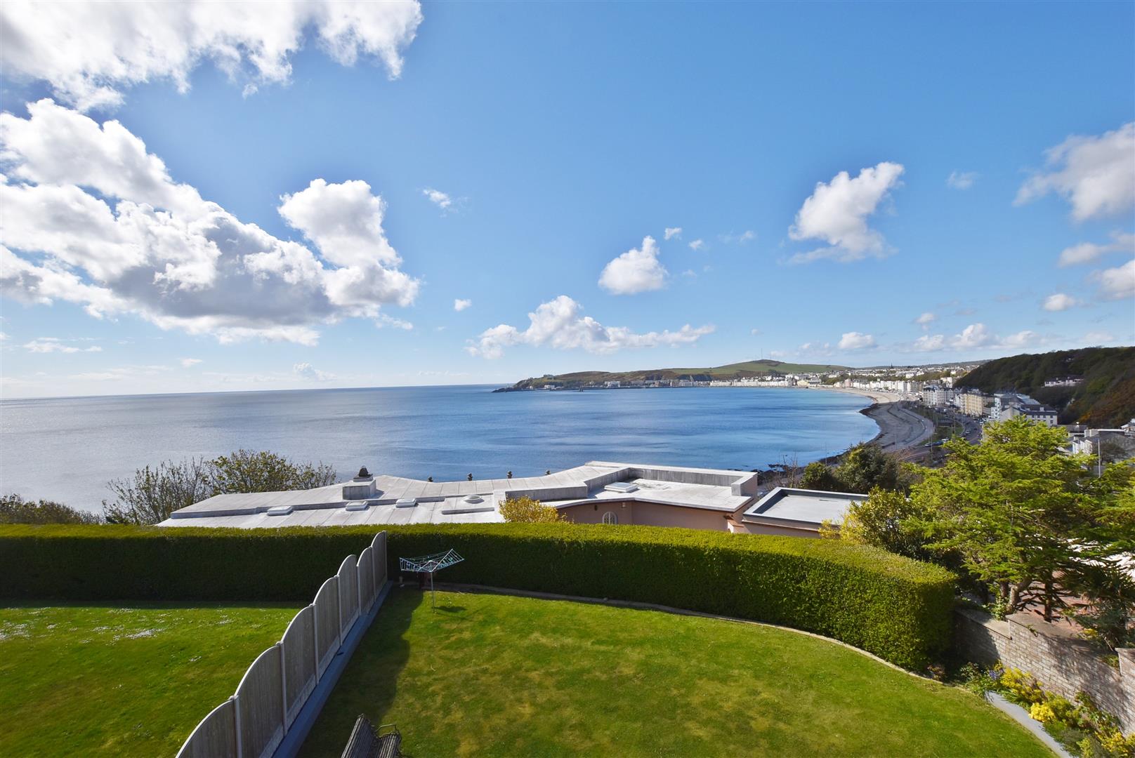 Arlington Lodge, Strathallan Road, Onchan, Isle Of Man. — Photo 2 of 36
