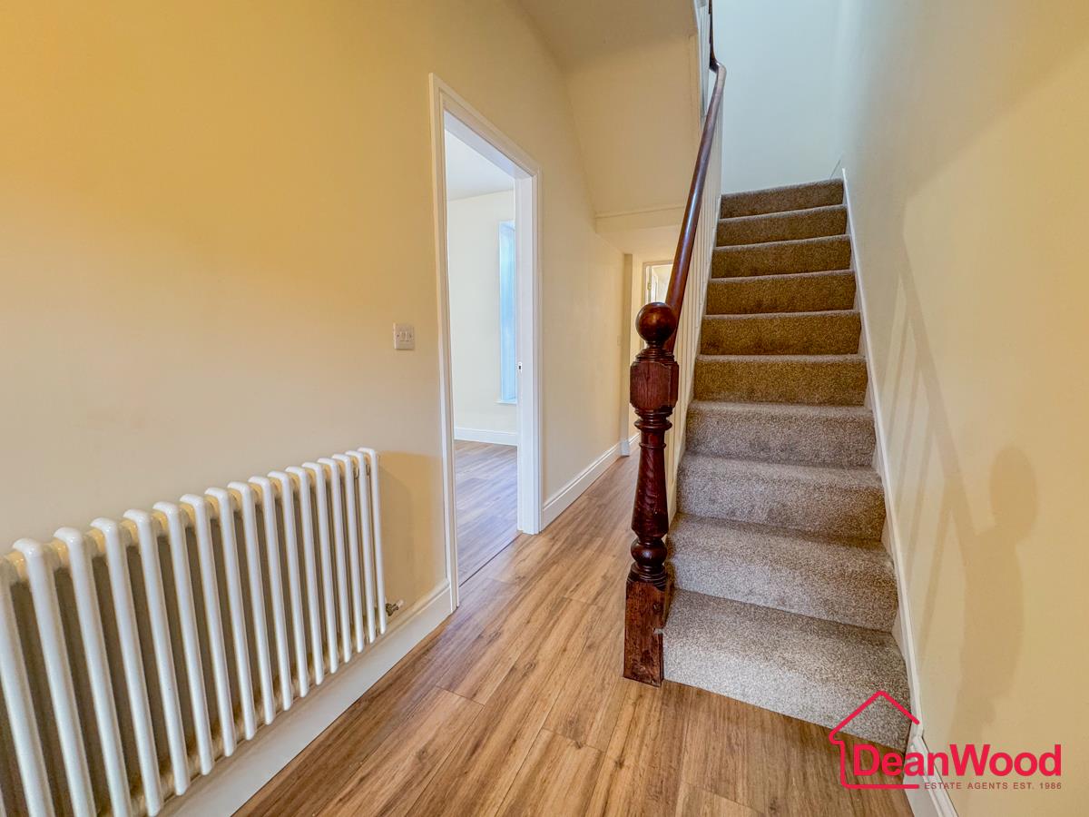 6 Victoria Avenue, Onchan, Isle Of Man. — Photo 4 of 31