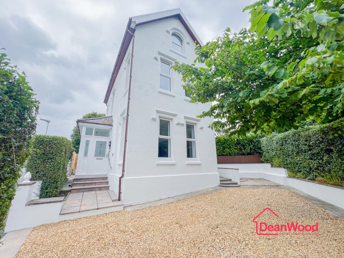 1 Roslyn Terrace, Douglas, Isle Of Man. — Photo 2 of 34