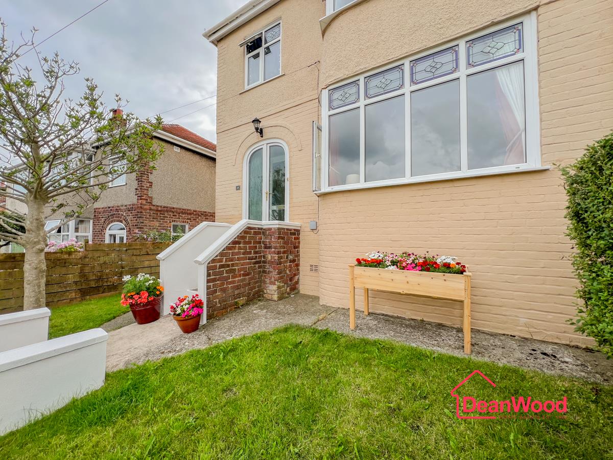 18, St. Catherines Drive, Douglas, Isle Of Man. — Photo 3 of 31