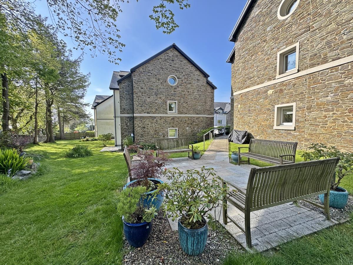 Apartment 21, St Ninians Court, Douglas. — Photo 3 of 19