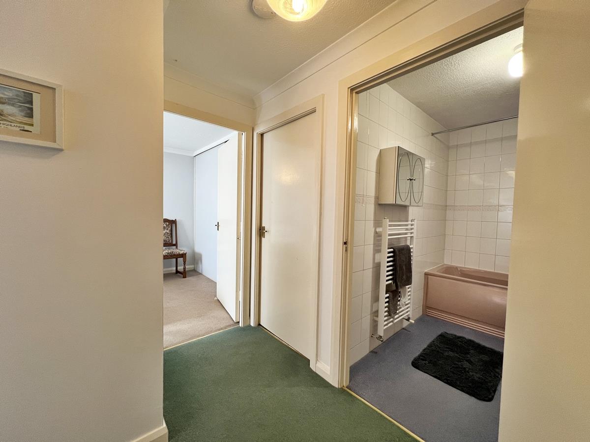 91 Saddle Mews, Douglas. — Photo 3 of 13