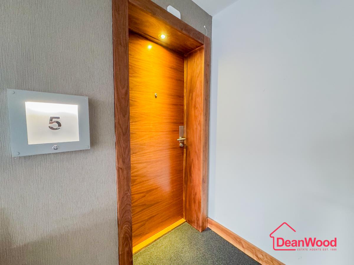 5 Quay West, Bridge Road, Douglas, Isle Of Man. — Photo 3 of 18