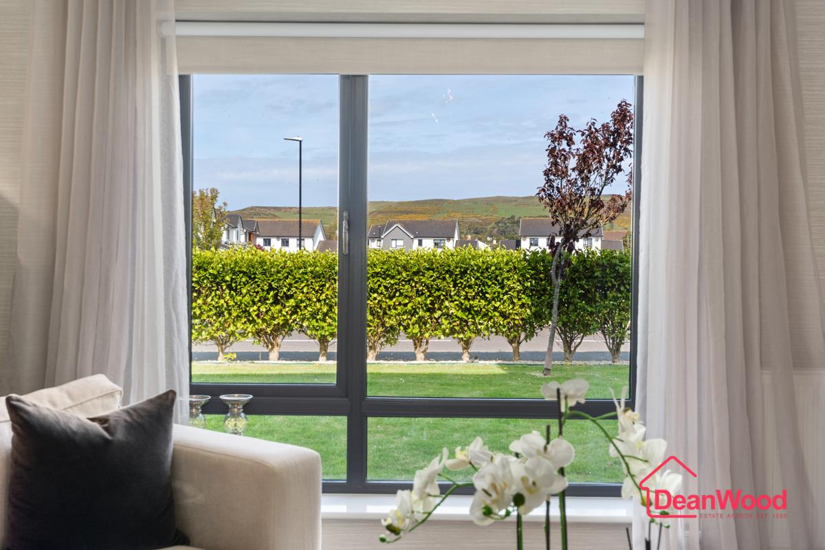 12 Carnane Lane, Port Erin, Isle of Man. — Photo 5 of 29