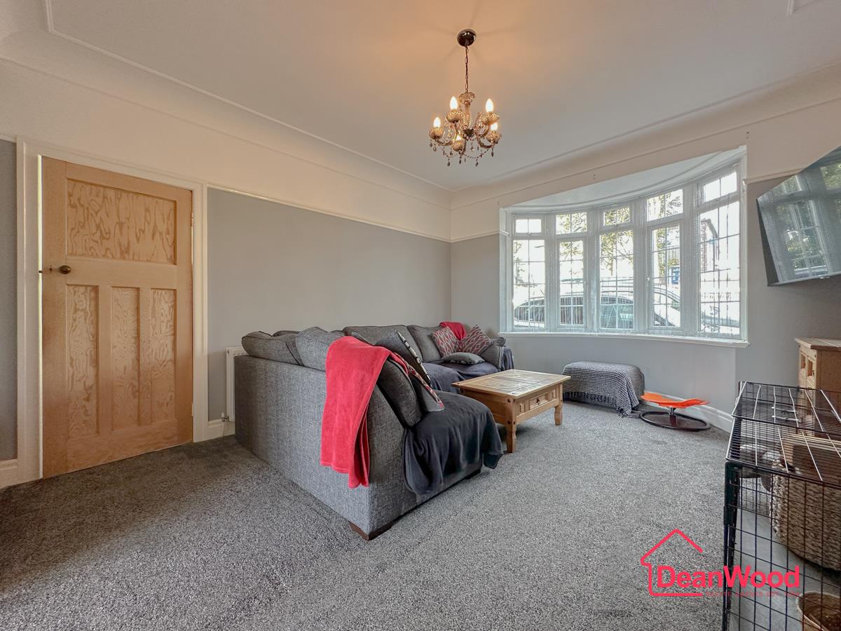 20 Governors Road, Onchan. — Photo 4 of 25