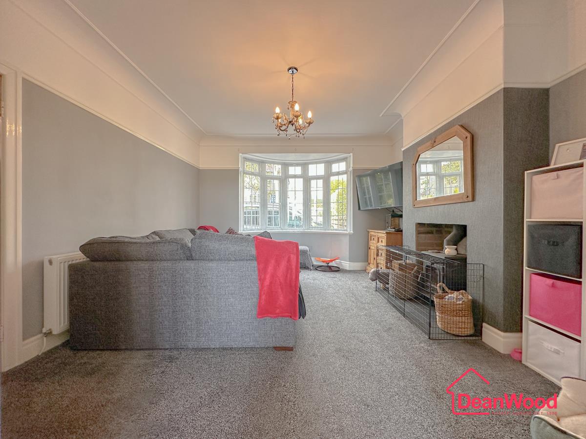 20 Governors Road, Onchan. — Photo 5 of 25