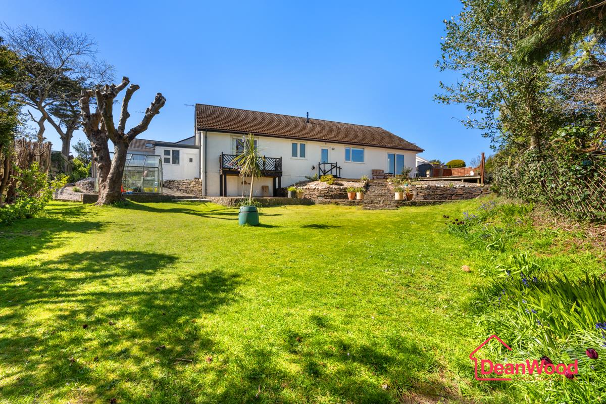 6, Rosedene Close, Birch Hill, Onchan. — Photo 2 of 33
