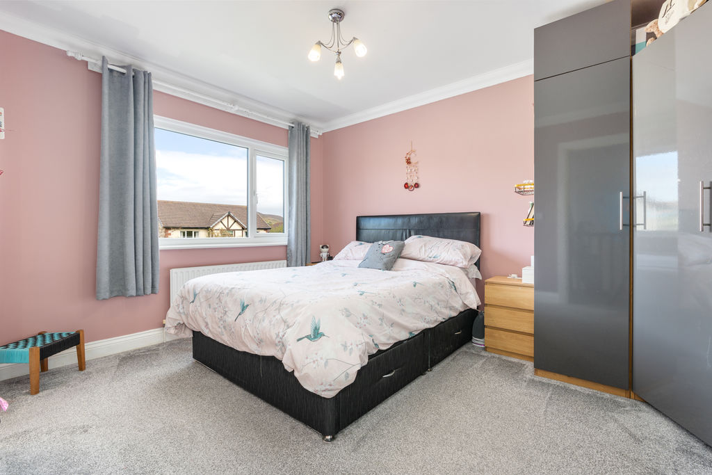 14 Erin Lane, Port Erin IM9 6EF. — Photo 5 of 29