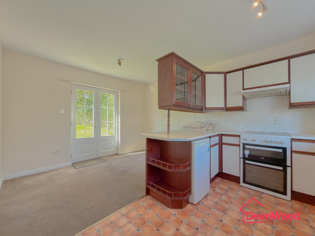 78 Lakeside Road, Douglas, Isle Of Man. — Photo 5 of 11