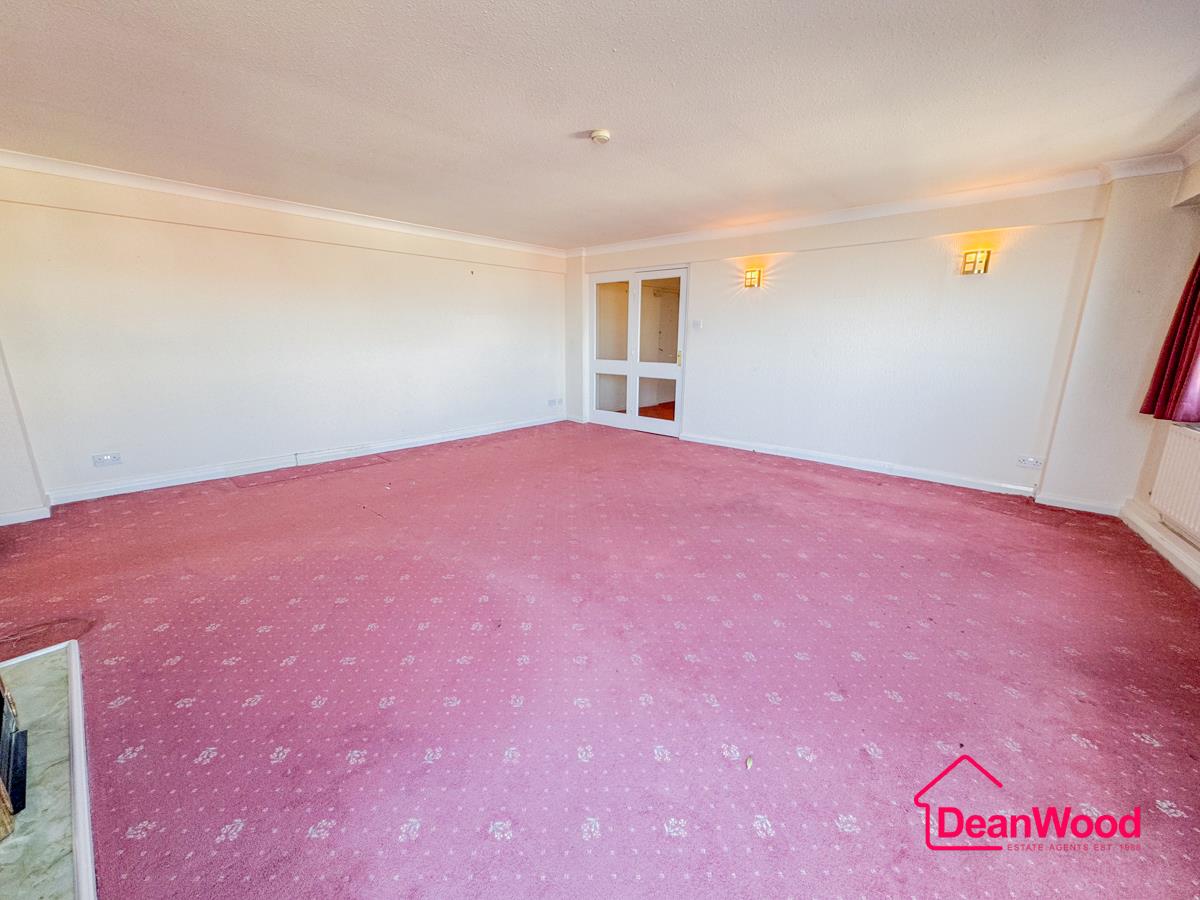 903 Kings Court, Ramsey, Isle Of Man. — Photo 4 of 15