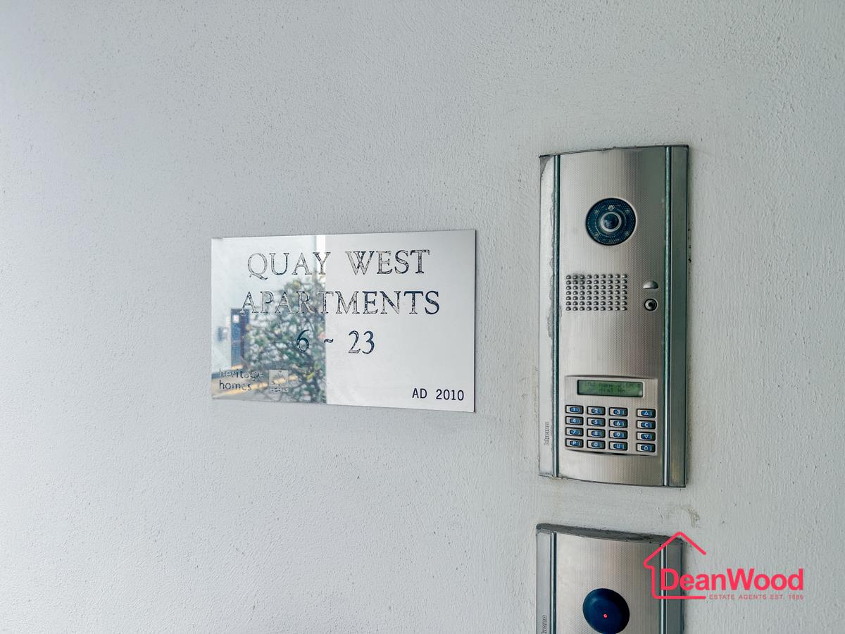 12 Quay West, Douglas, Isle Of Man. — Photo 2 of 14