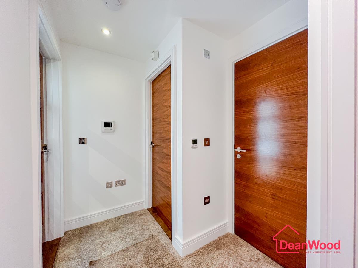 12 Quay West, Douglas, Isle Of Man. — Photo 4 of 14