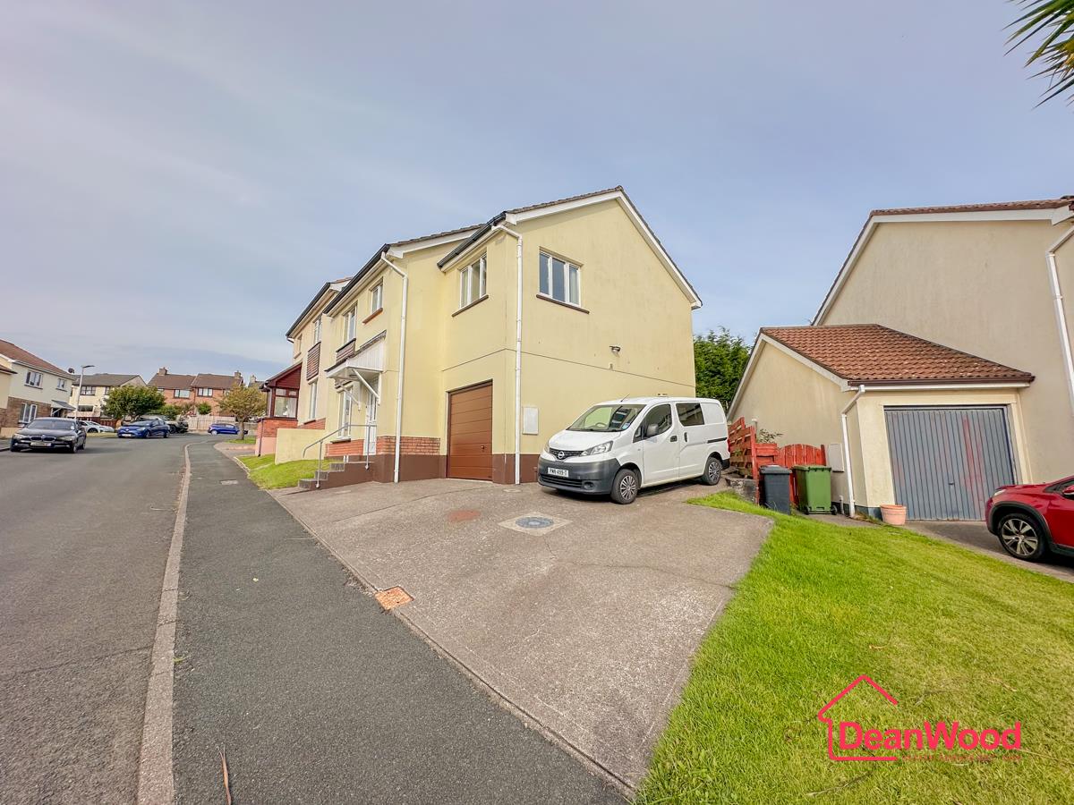 20, Hillcroft Rise, Douglas, Isle Of Man. — Photo 3 of 19
