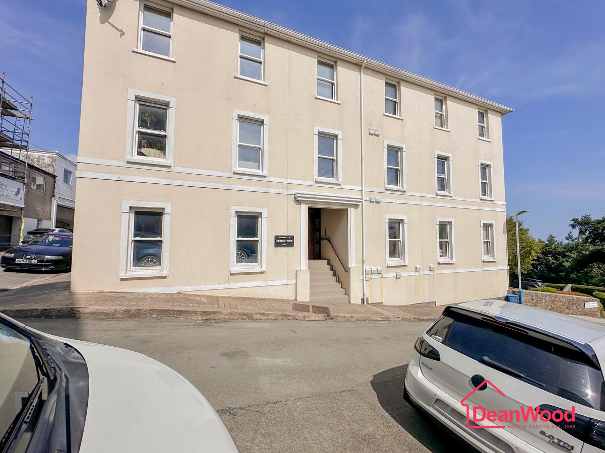 Apartment 9, Harris View Apartments, Douglas. — Photo 2 of 13
