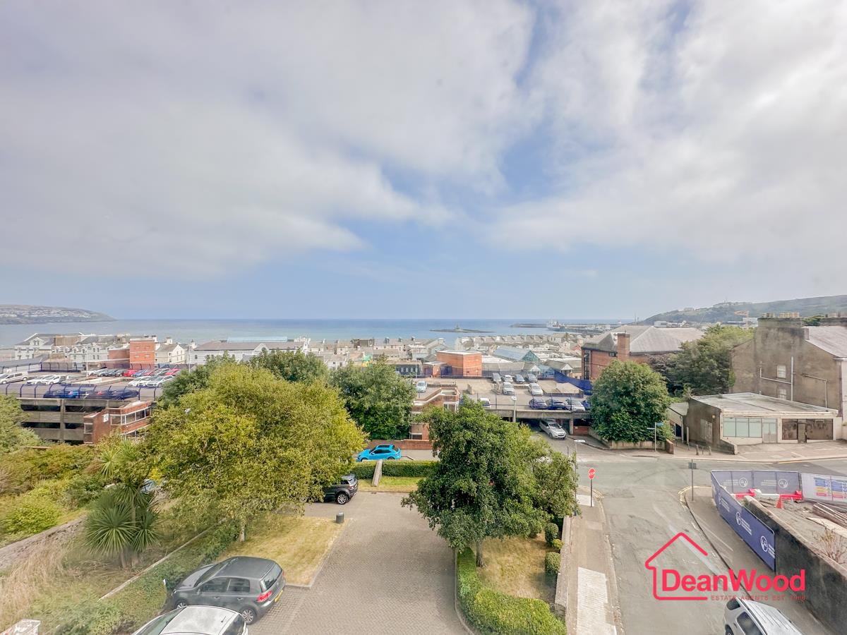 Apartment 9, Harris View Apartments, Douglas. — Photo 3 of 13