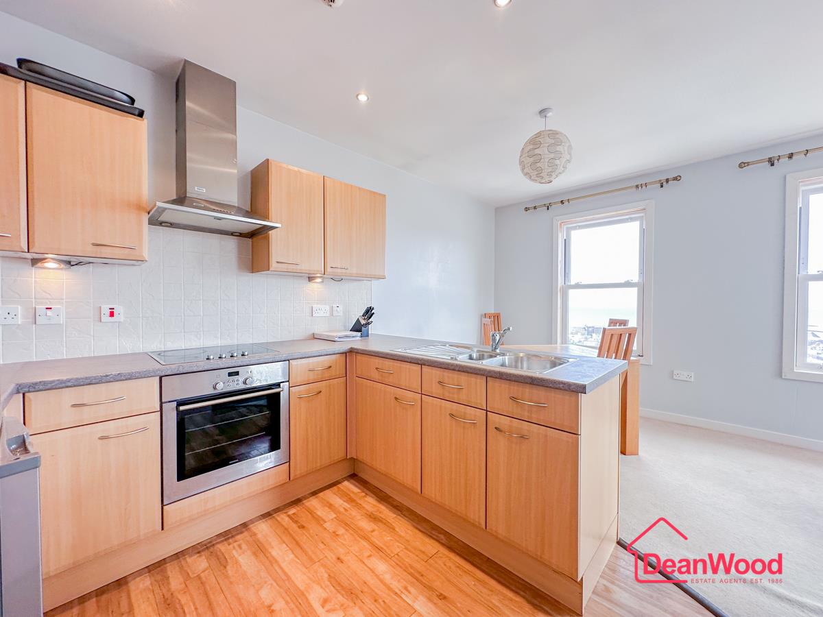 Apartment 9, Harris View Apartments, Douglas. — Photo 5 of 13