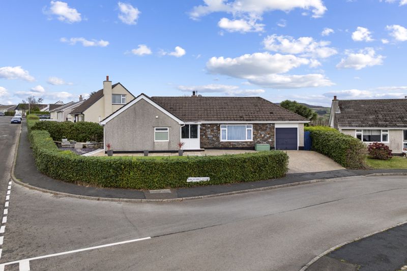 54 Birch Hill Close, Onchan IM3 3DH. — Photo 1 of 27