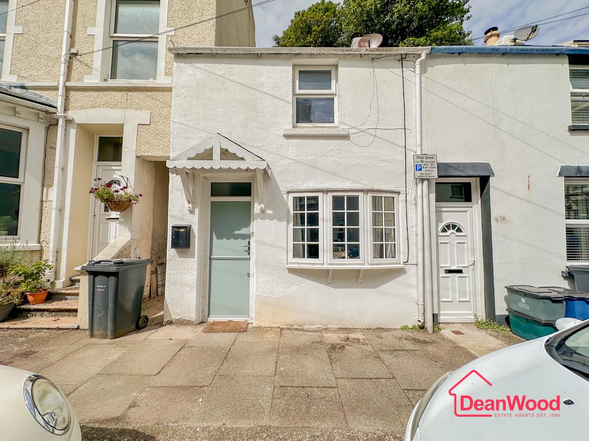 111 Castle Mona Avenue, Douglas. — Photo 1 of 13