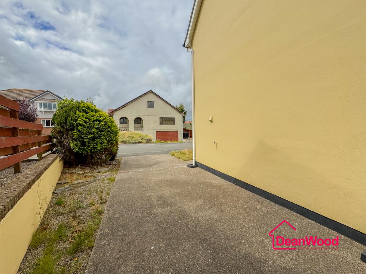 24 Balleigh Court, Ramsey, Isle Of Man. — Photo 3 of 20